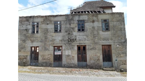 Moradia T0 para Venda em Fornos de Algodres