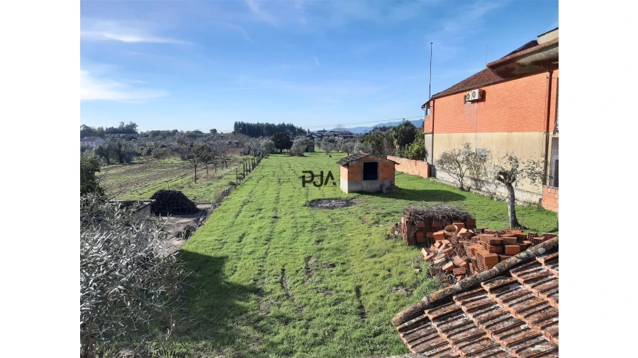 Moradia T2 para Venda em Lajeosa do Dão Foto 3