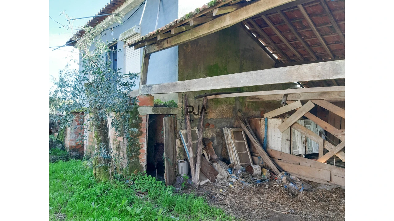 Moradia T2 para Venda em Lajeosa do Dão Foto 10