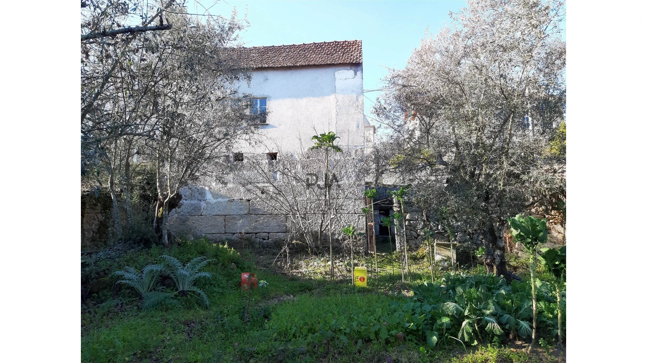 Moradia T2 para Venda em Sobral Pichorro e Fuinhas Foto 13