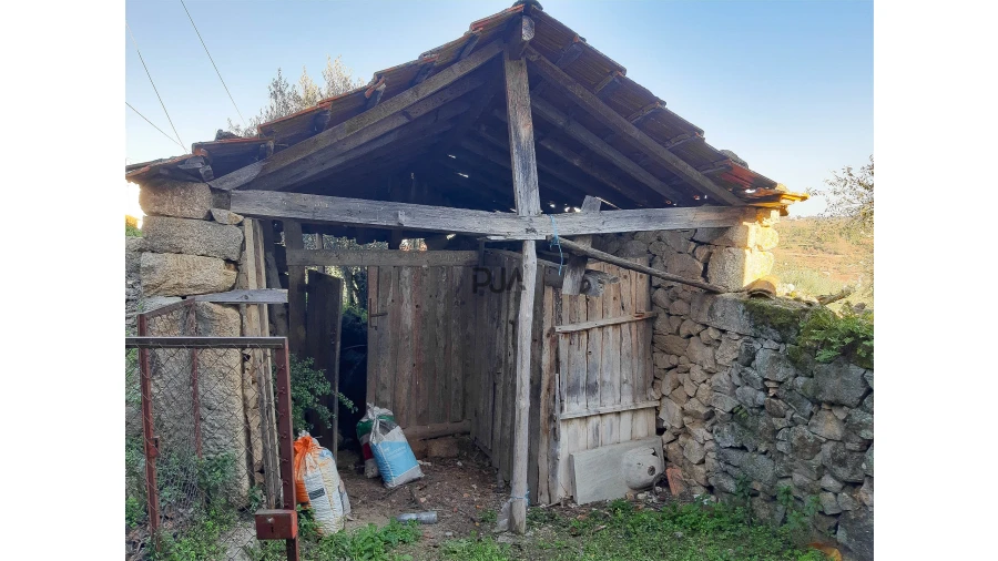 Moradia T2 para Venda em Sobral Pichorro e Fuinhas Foto 17