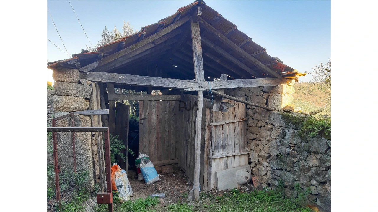 Moradia T2 para Venda em Sobral Pichorro e Fuinhas Foto 17