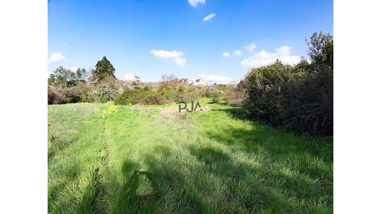 Terreno Misto para Venda em Romãs, Decermilo e Vila Longa Foto 1
