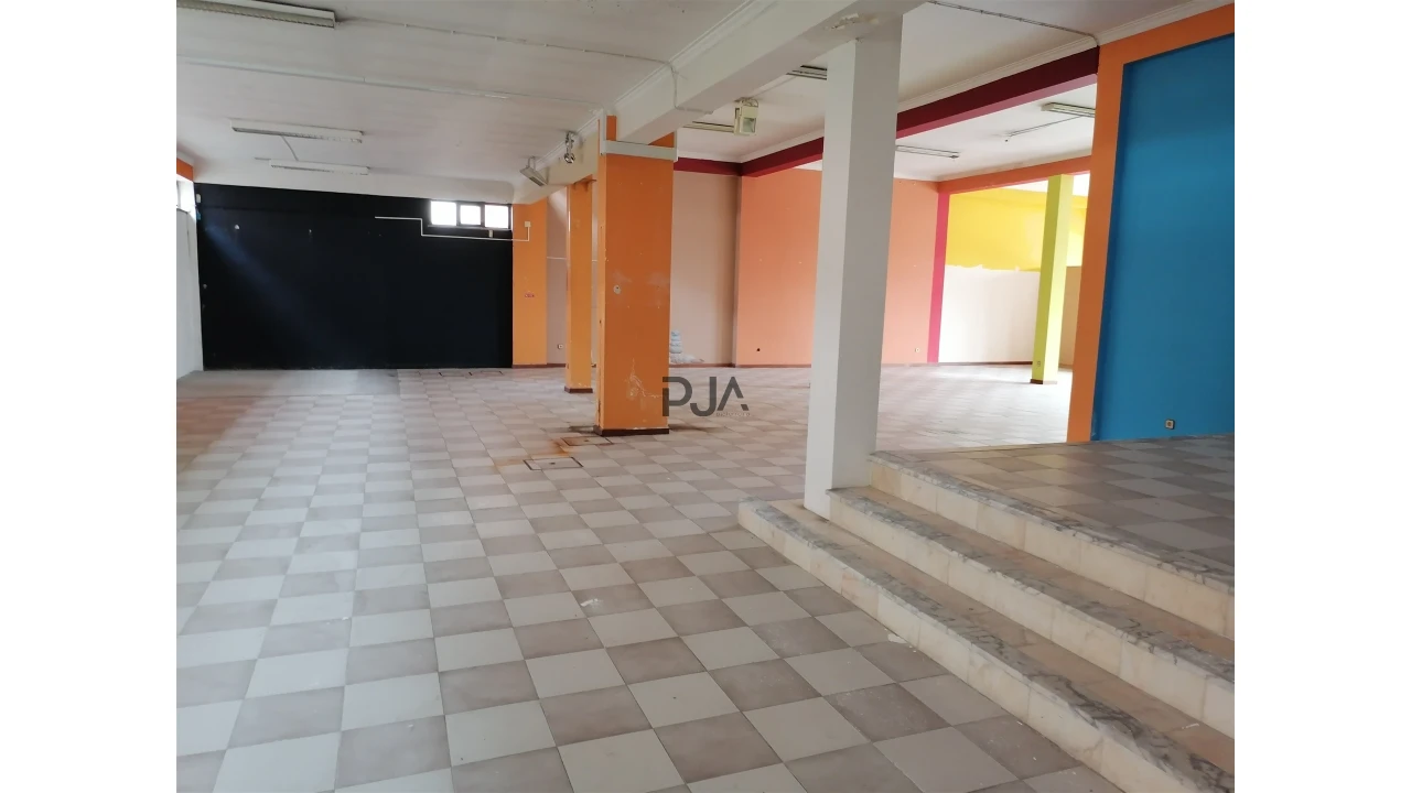 Loja para Venda em Nelas Foto 3