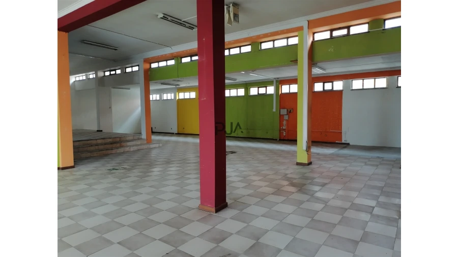 Loja para Venda em Nelas Foto 4