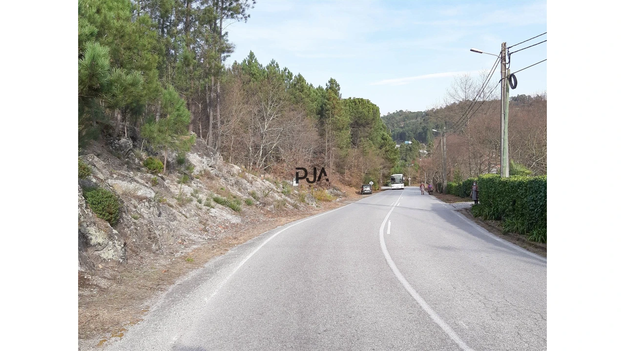 Terreno para Venda em Faíl e Vila Chã de Sá Foto 2