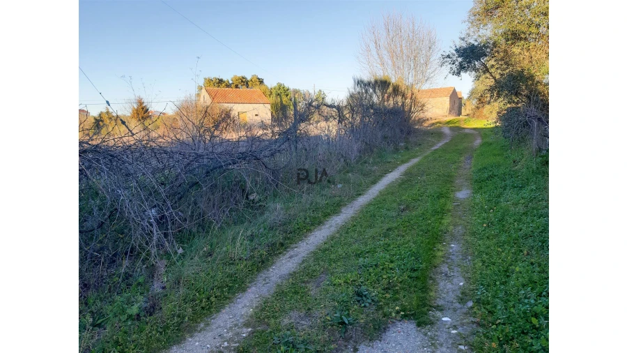 Terreno Misto para Venda em Vila Cortes da Serra Foto 3