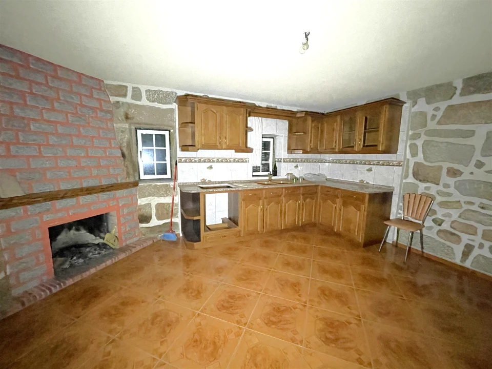 Moradia T2 para Venda em Juncais, Vila Ruiva e Vila Soeiro do Chão Foto 2