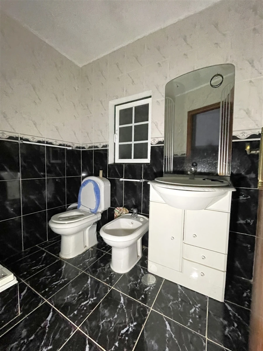 Moradia T2 para Venda em Juncais, Vila Ruiva e Vila Soeiro do Chão Foto 8