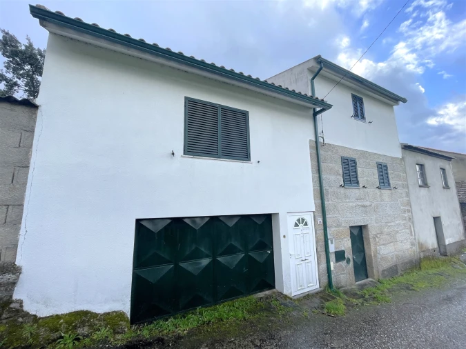 Moradia T2 para Venda em Juncais, Vila Ruiva e Vila Soeiro do Chão Foto 1