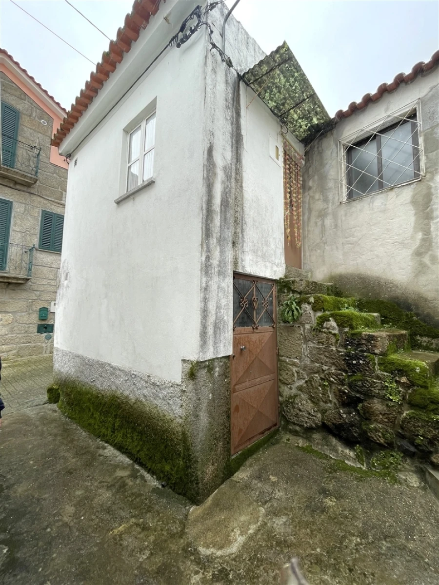 Moradia T2 para Venda em Melo e Nabais Foto 2