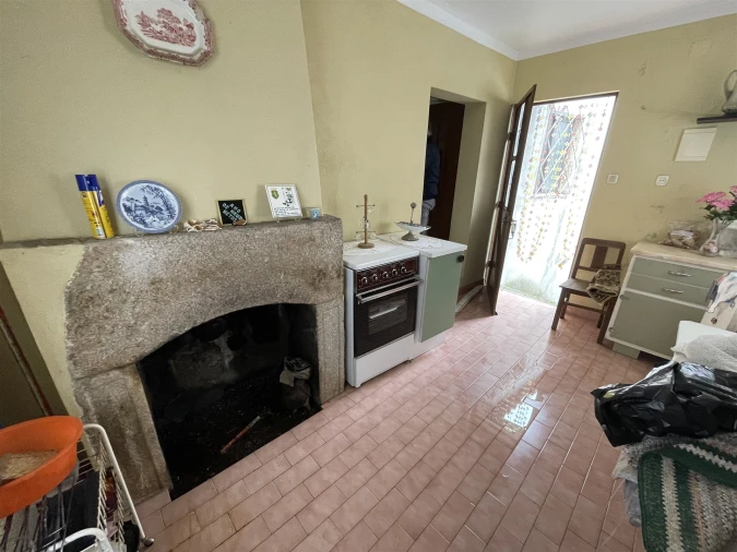 Moradia T2 para Venda em Melo e Nabais Foto 3