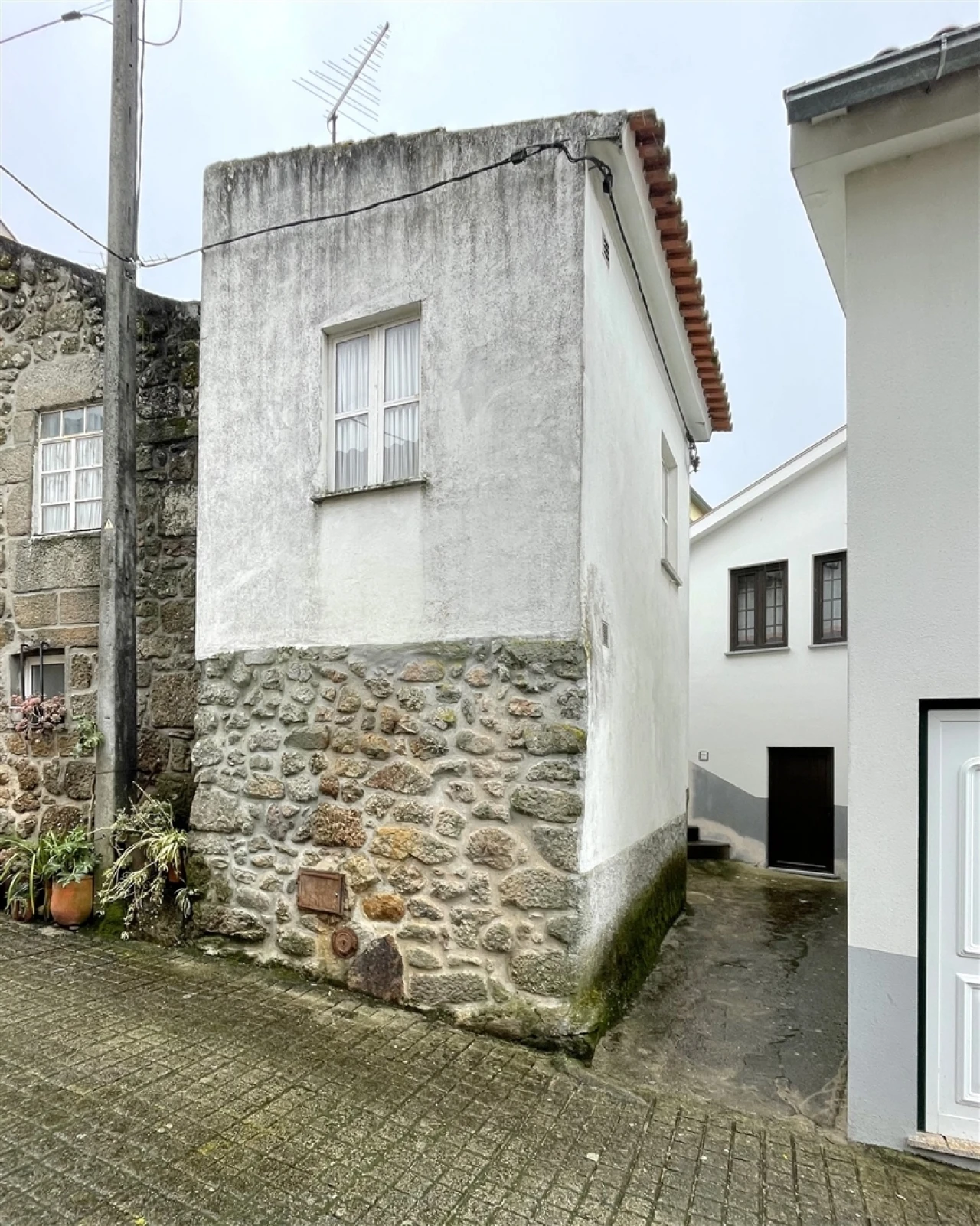 Moradia T2 para Venda em Melo e Nabais Foto 1