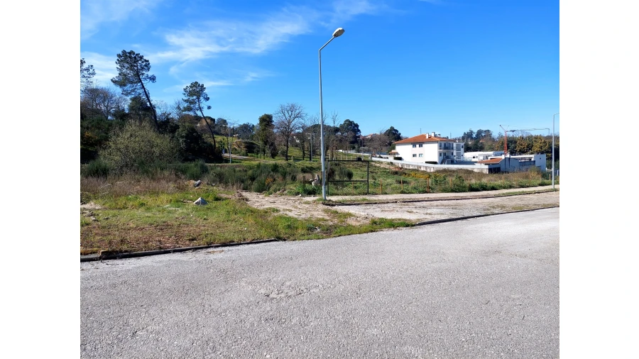 Terreno para Venda em Mangualde, Mesquitela e Cunha Alta Foto 2