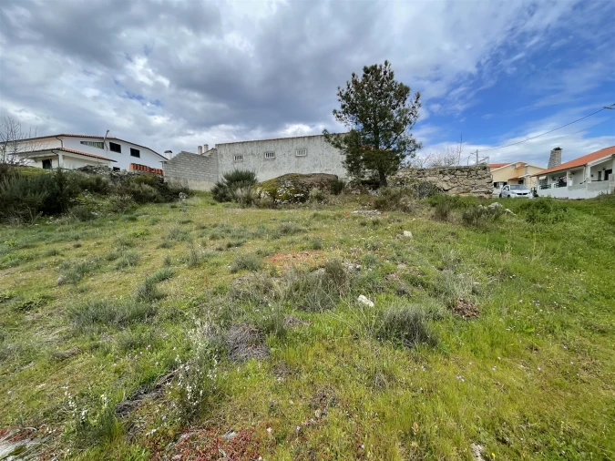 Terreno para Venda em Arcozelo Foto 4