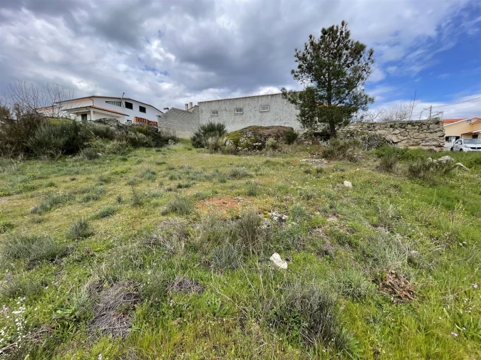 Terreno para Venda em Arcozelo Foto 5