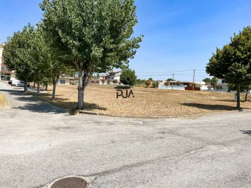 Terreno para Venda em Nelas