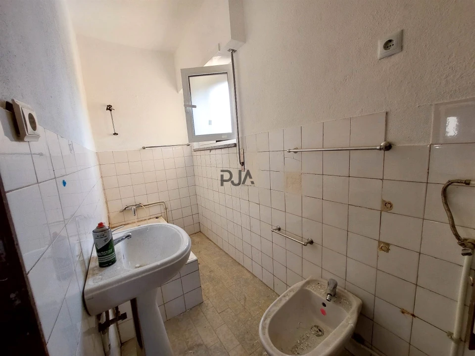 Moradia T5 para Venda em Insua Foto 6