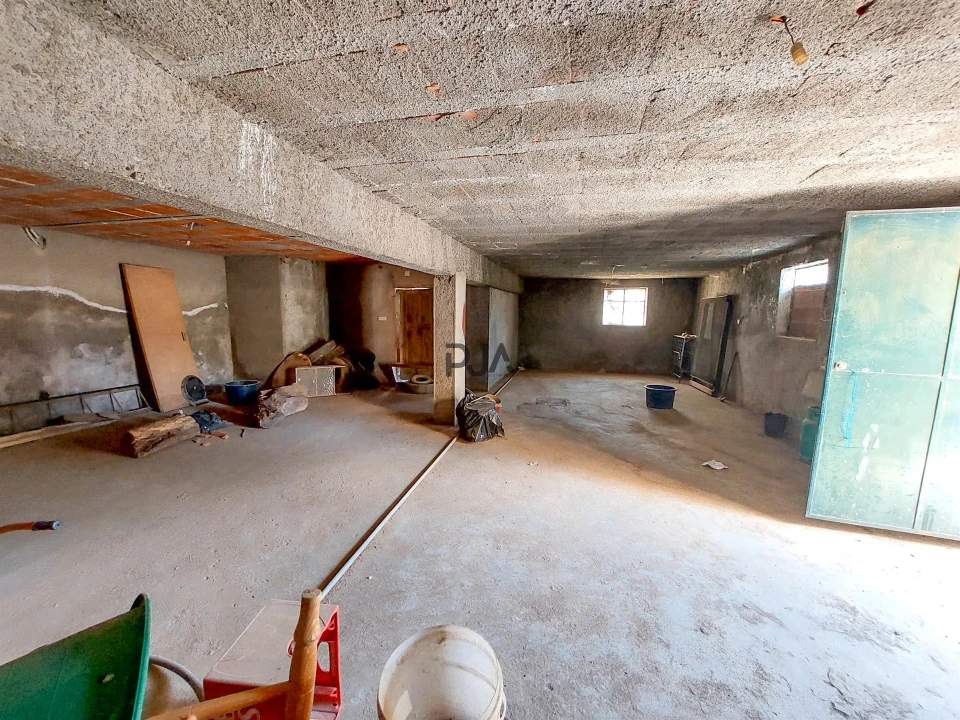 Moradia T5 para Venda em Insua Foto 19