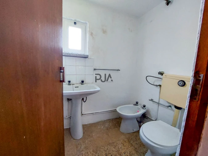 Moradia T5 para Venda em Insua Foto 14