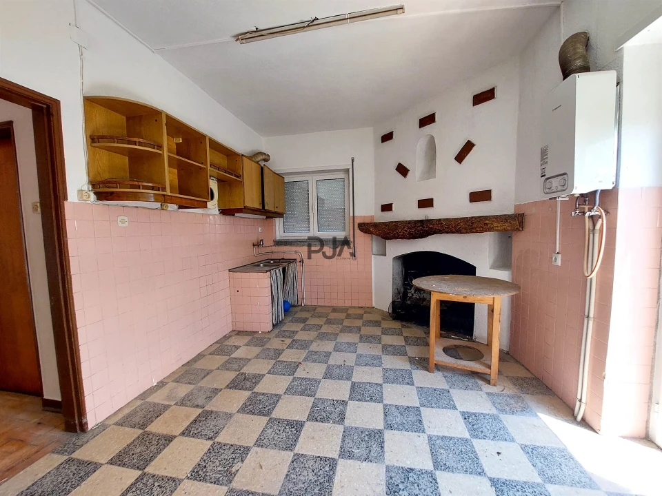 Moradia T5 para Venda em Insua Foto 7