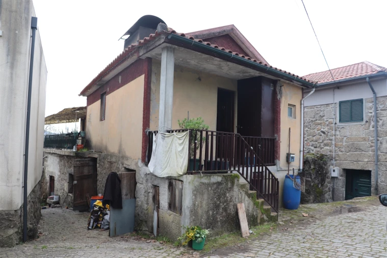 Moradia T3 para Venda em Serzedo e Calvos Foto 2