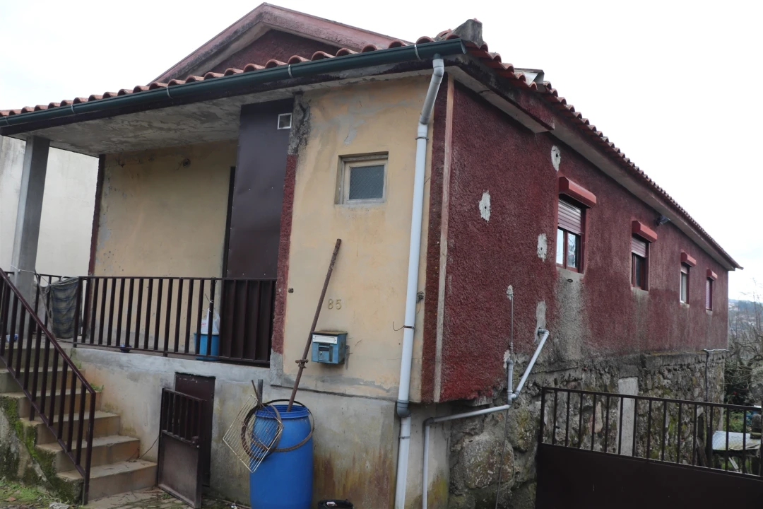 Moradia T3 para Venda em Serzedo e Calvos Foto 1