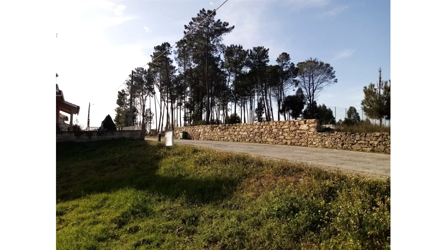 Terreno para Venda em Espinho Foto 2