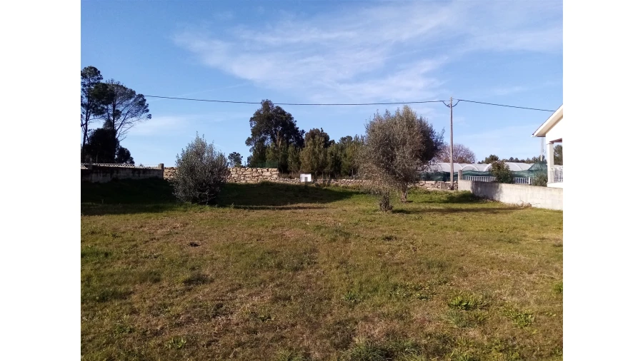 Terreno para Venda em Espinho Foto 1