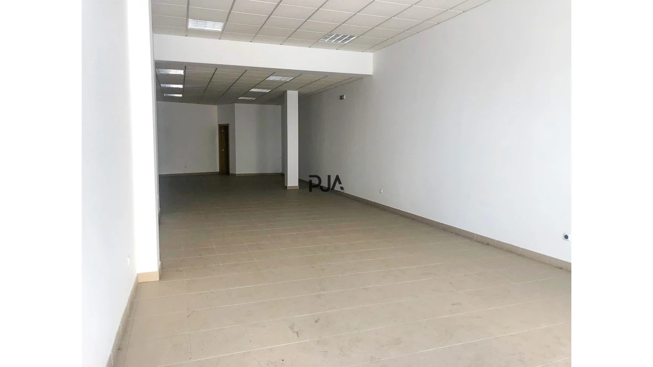 Loja para Venda em Mangualde, Mesquitela e Cunha Alta Foto 3