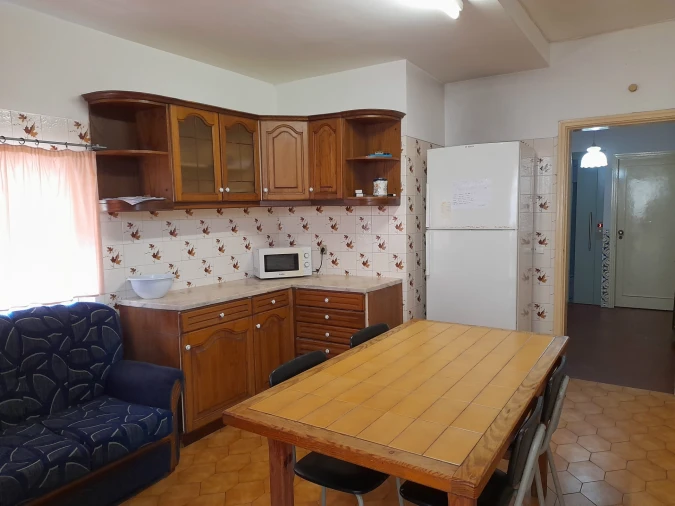 Quarto para Arrendamento em Santo Antonio dos Olivais Foto 14