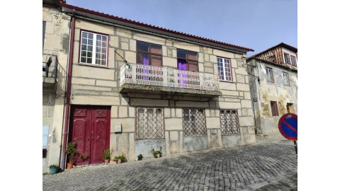 Moradia T4 para Venda em Fornos de Algodres