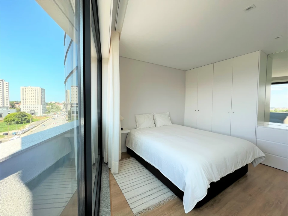 Apartamento T1 para Arrendamento em Ramalde Foto 8