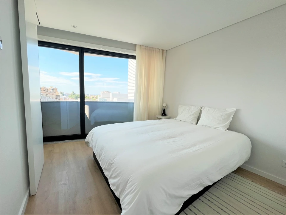 Apartamento T1 para Arrendamento em Ramalde Foto 10