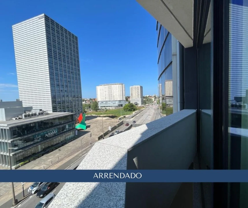 Apartamento T1 para Arrendamento em Ramalde Foto 1