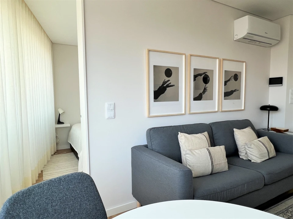 Apartamento T1 para Arrendamento em Ramalde Foto 7