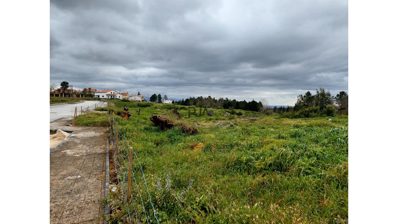 Terreno para Venda em Infias Foto 4