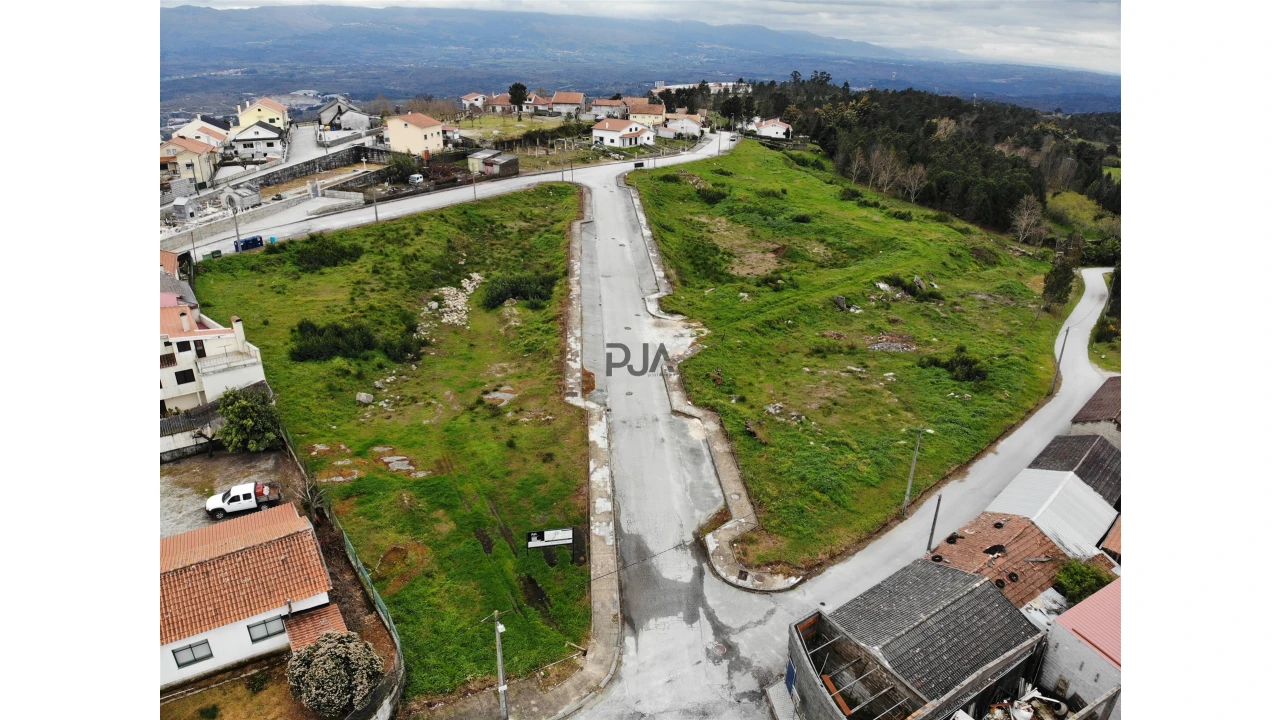 Terreno para Venda em Infias Foto 10