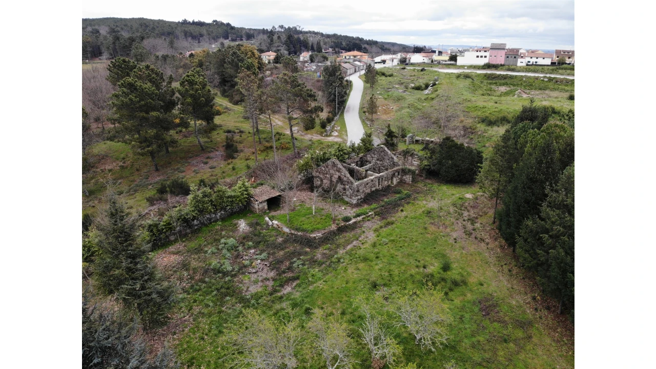 Quinta T0 para Venda em Infias Foto 2