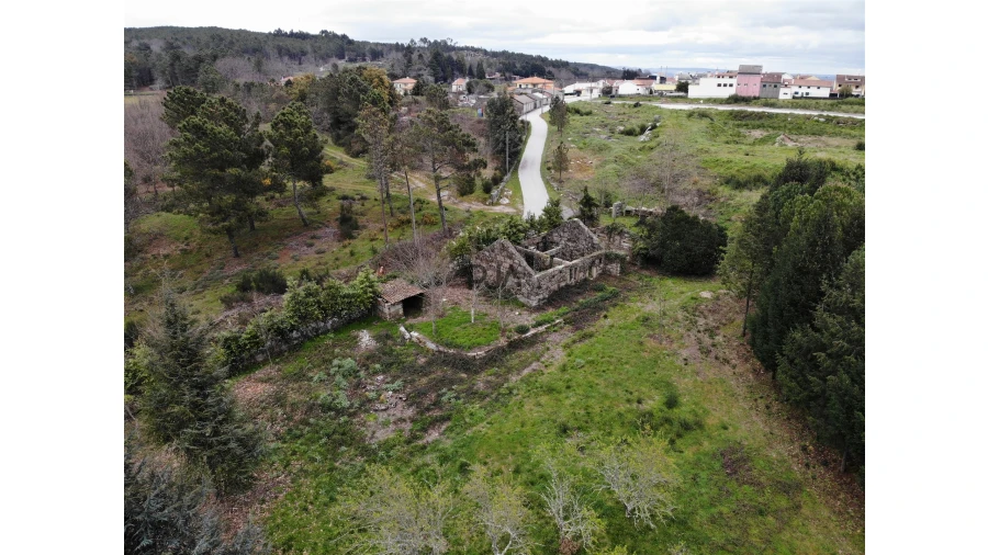 Quinta T0 para Venda em Infias Foto 2