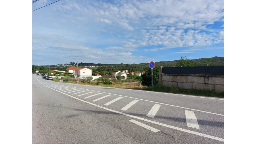 Terreno para Venda em Fornos de Maceira Dão