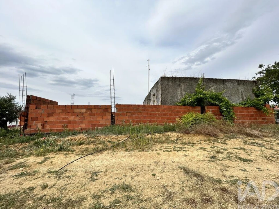 Moradia T3 para Venda em Azoia de Cima e Tremês Foto 22