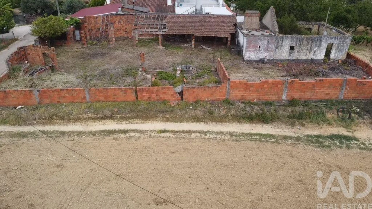 Moradia T3 para Venda em Azoia de Cima e Tremês Foto 6