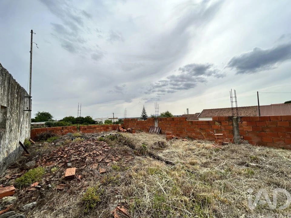 Moradia T3 para Venda em Azoia de Cima e Tremês Foto 25