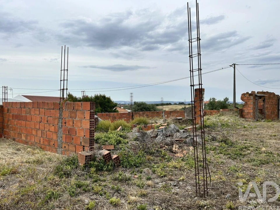 Moradia T3 para Venda em Azoia de Cima e Tremês Foto 14