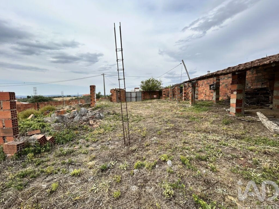 Moradia T3 para Venda em Azoia de Cima e Tremês Foto 24
