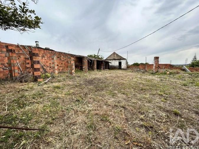 Moradia T3 para Venda em Azoia de Cima e Tremês Foto 9