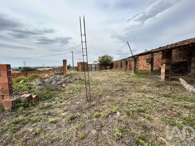 Moradia T3 para Venda em Azoia de Cima e Tremês Foto 24