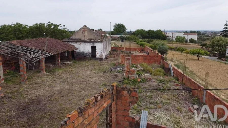Moradia T3 para Venda em Azoia de Cima e Tremês Foto 1