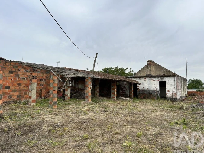 Moradia T3 para Venda em Azoia de Cima e Tremês Foto 12